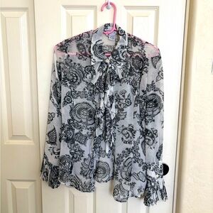 GORGEOUS CAbi Black and Gray Ruffled Tie Front Blouse